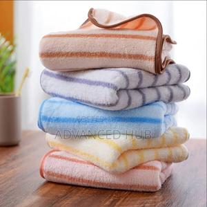 High Quality Microfiber Kitchen Towels - thumbnail 2