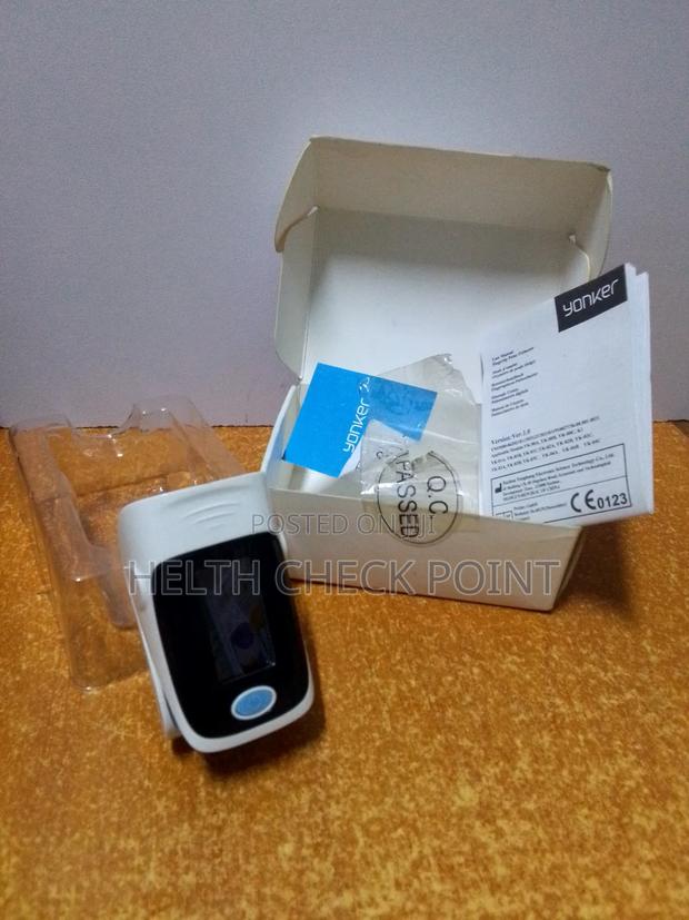 A Pulse Oximeter - thumbnail 3