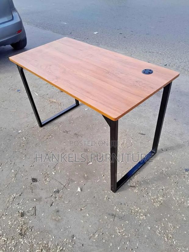 Black Steel Office Desk – Durable Workstation - main view