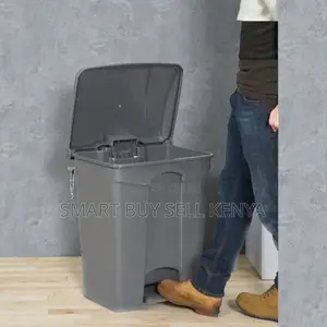 Home Office Hotels 30l Hard Plastic Step Pedal Waste Garbage Bin