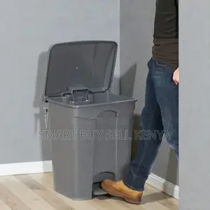 Hard Gauge Plastic 30l Step Pedal Waste Garbage Bin for Home Office