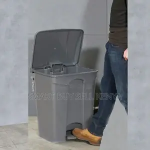 User-Friendly Long Lasting 30l Hard Plastic Step Pedal Waste Bin