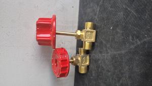 Superior Engineering – Brass T Valve - main view
