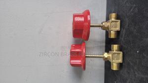 Smart Flow Management – Brass T Valve - main view