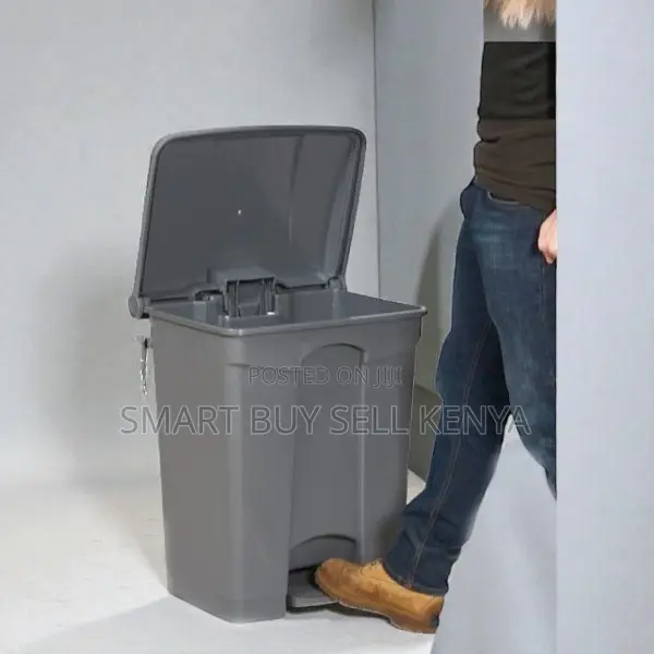 Quality Plastic Material 30l Step Pedal Waste Garbage Dust Bin