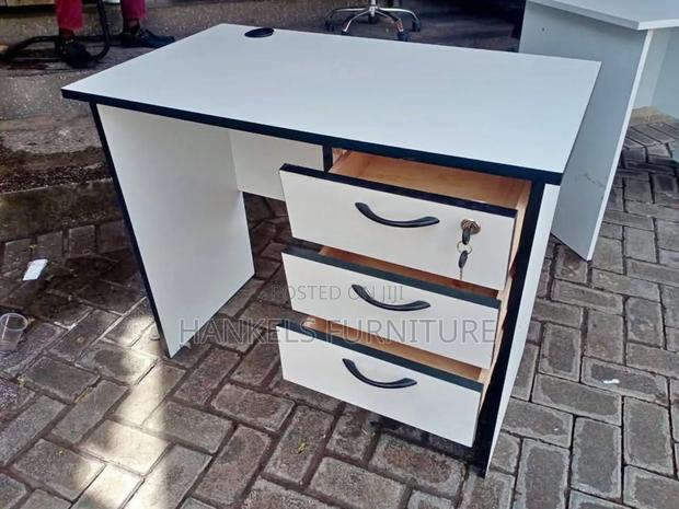 Work Smarter With an Ergonomic Office Desk