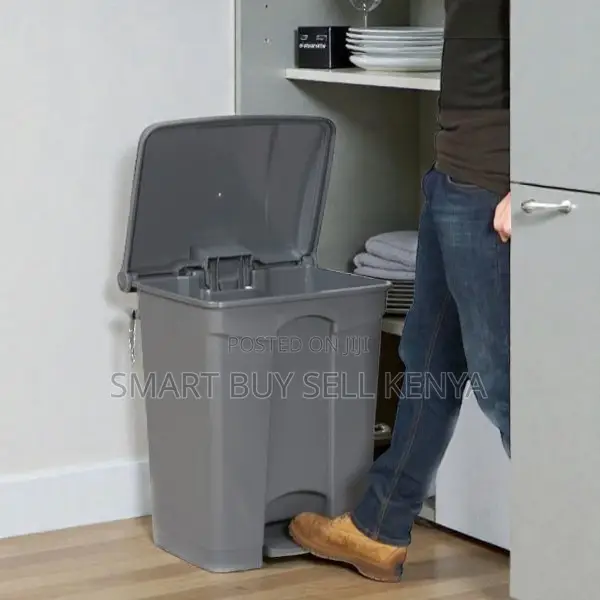 Rectangular Shape Hard Plastic 30l Step Pedal Dust Bin for Home Use