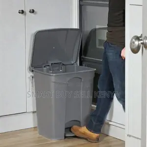 Large Capacity Long Lasting 30l Pedal Waste Bin for Hotels and Clinics