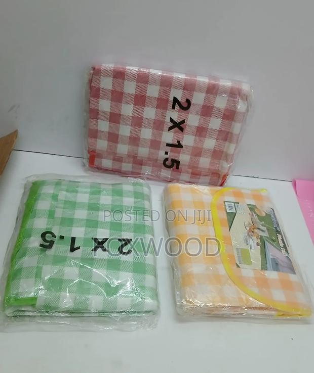 Waterproof Outdoor Picnic Mat Available - thumbnail 3