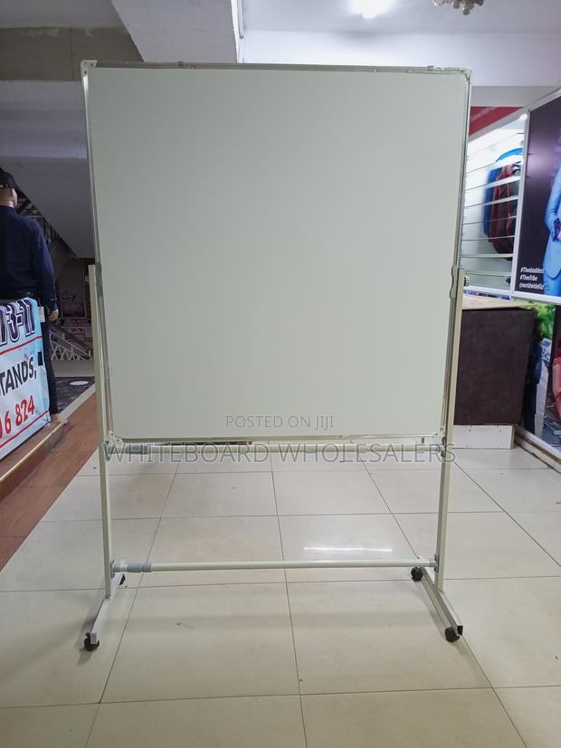 Free Standing Teaching Board 4sq Feet - main view
