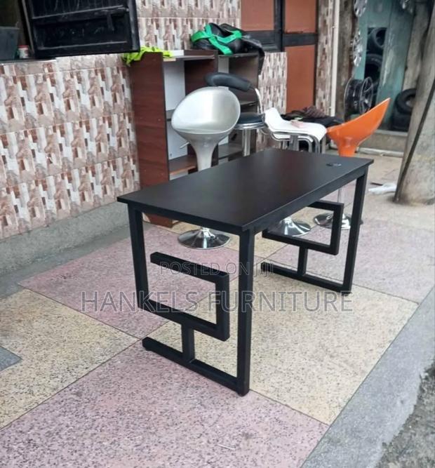 Stylish Functional Desks for Every Home Office