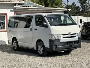 Toyota HiAce 2018 White