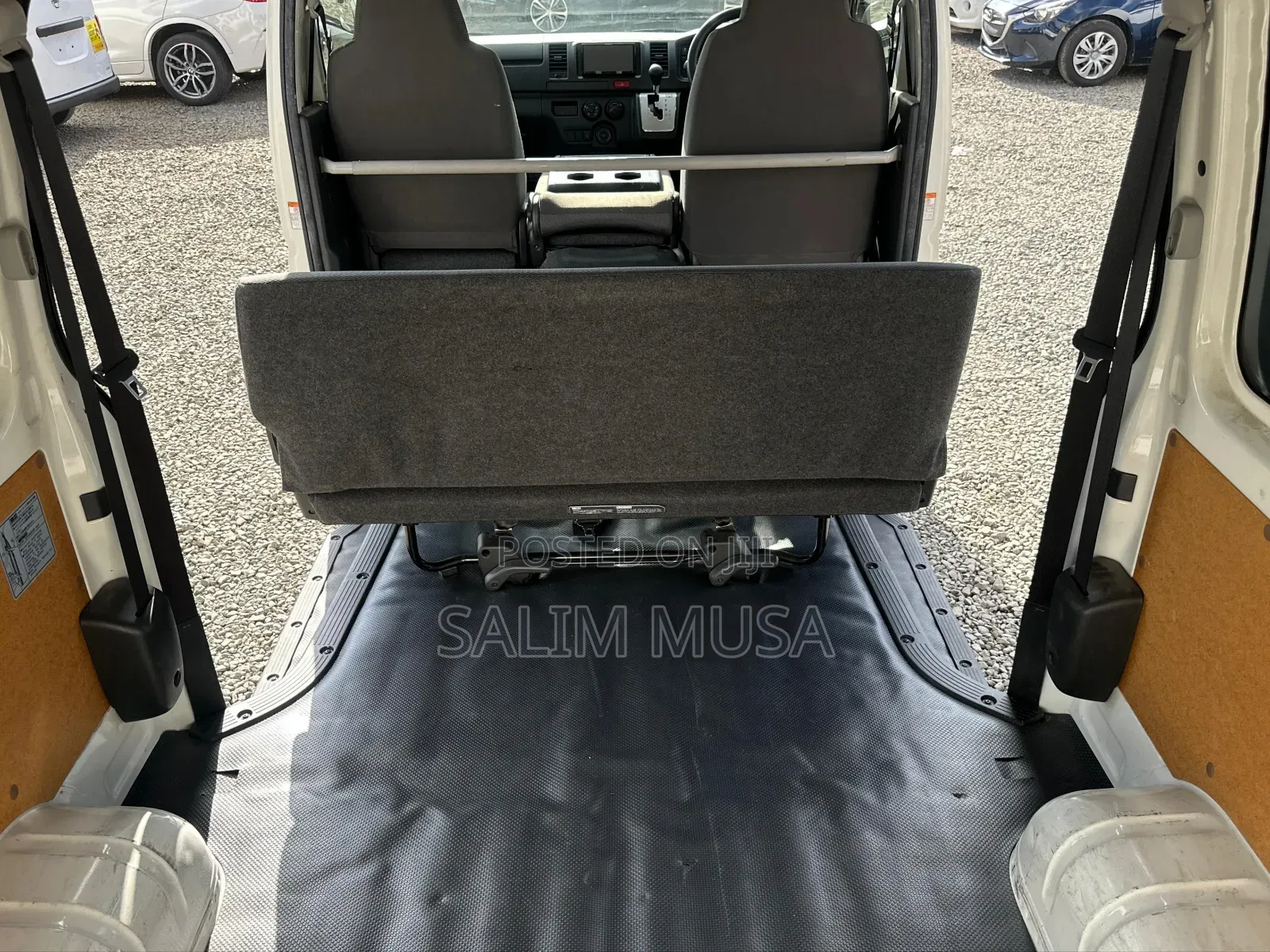 Toyota HiAce 2019 White