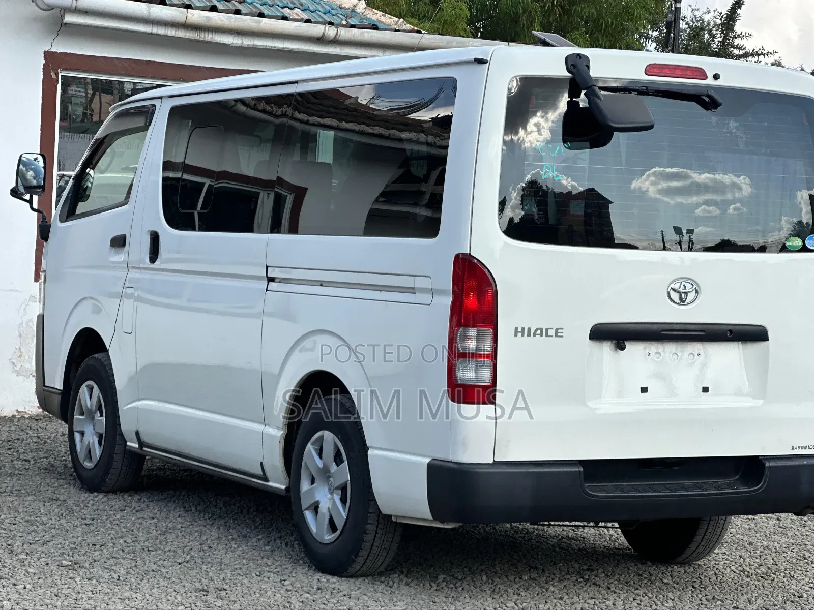 Toyota HiAce 2019 White
