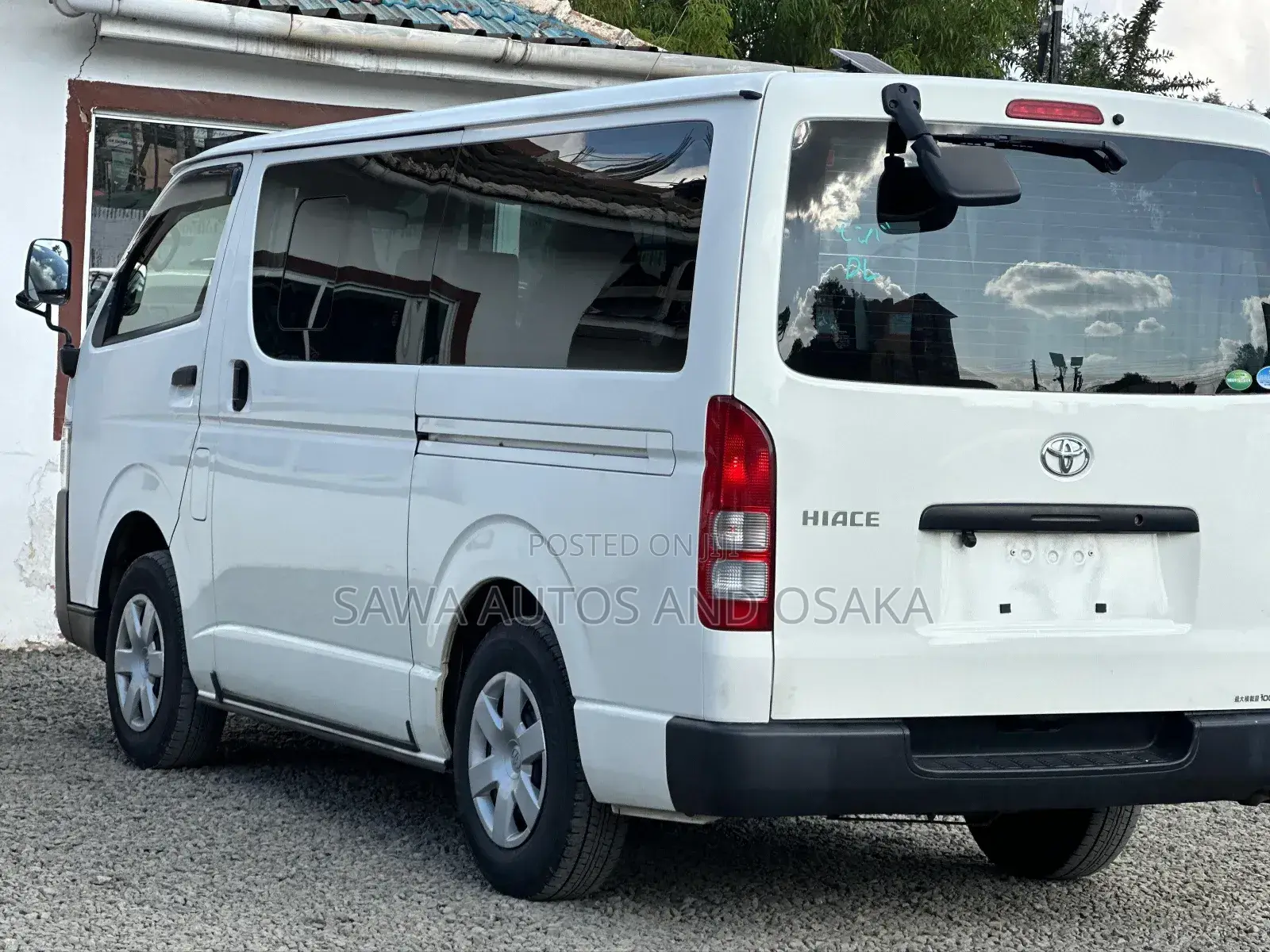 Toyota HiAce 2019 White