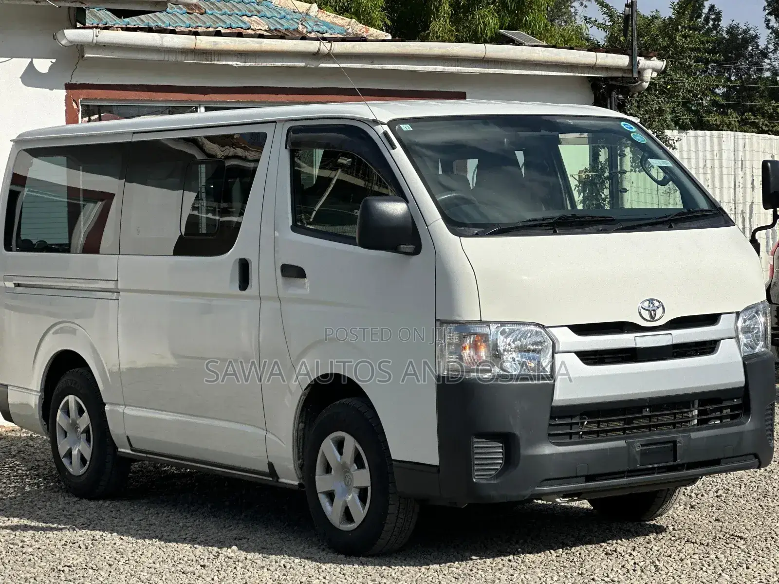 Toyota HiAce 2019 White