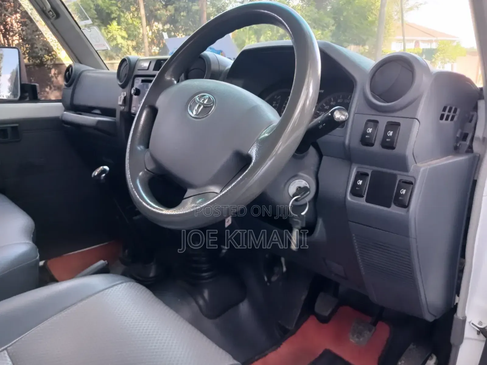 Toyota Land Cruiser 2015 White