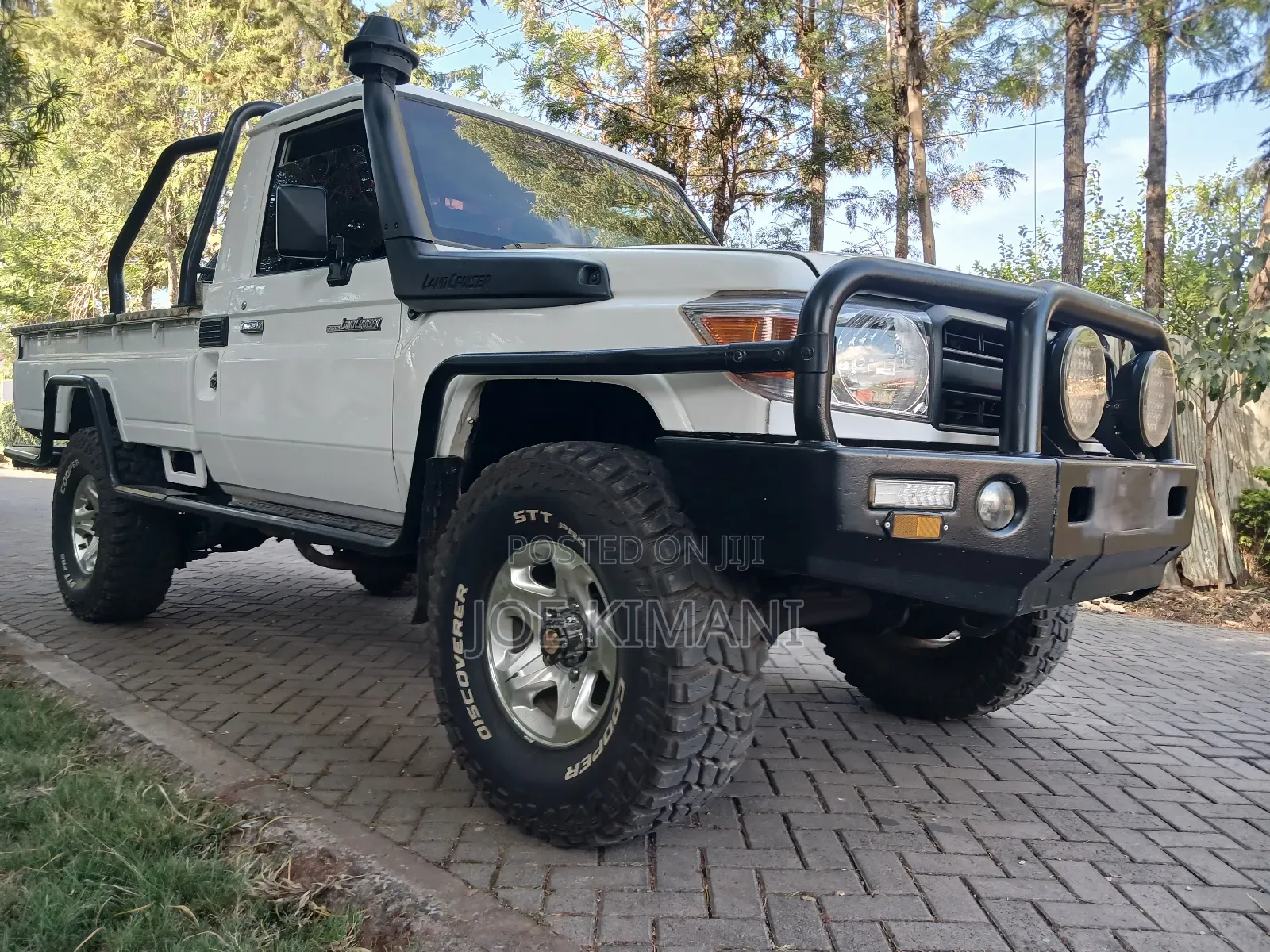 Toyota Land Cruiser 2015 White