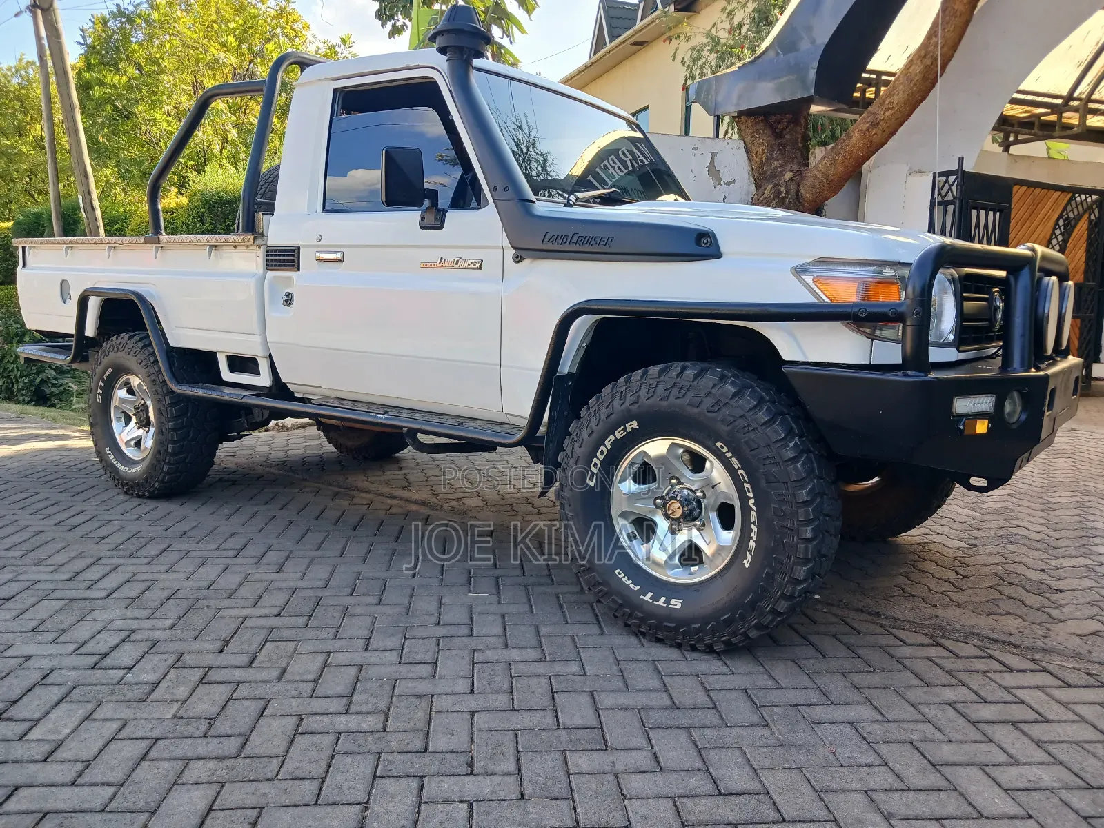 Toyota Land Cruiser 2015 White