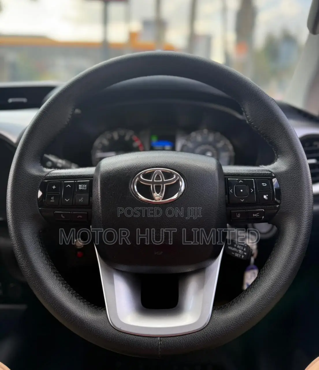 Toyota Hilux Revo Double Cab Deisel 2.4 AWD 2021 White