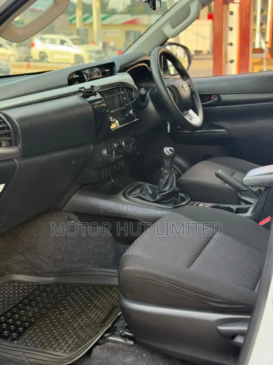 Toyota Hilux Revo Double Cab Deisel 2.4 AWD 2021 White