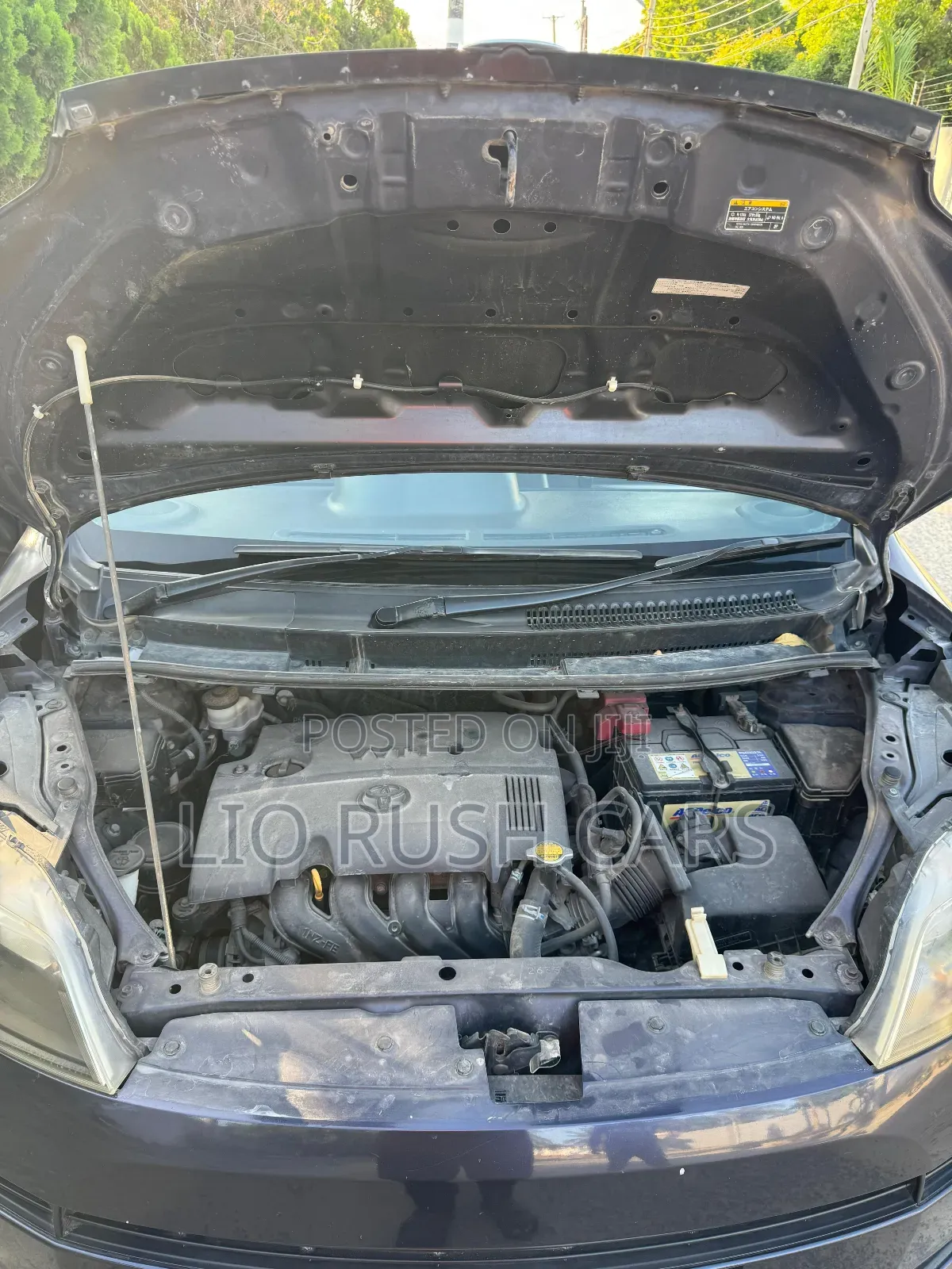 Toyota Spade 2015 Gray