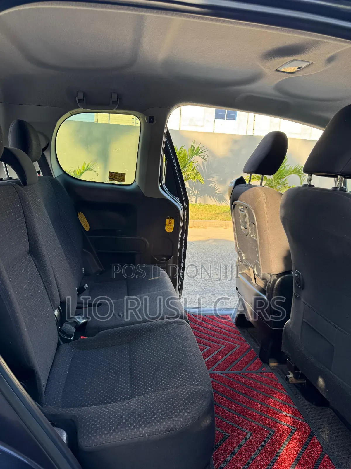Toyota Spade 2015 Gray