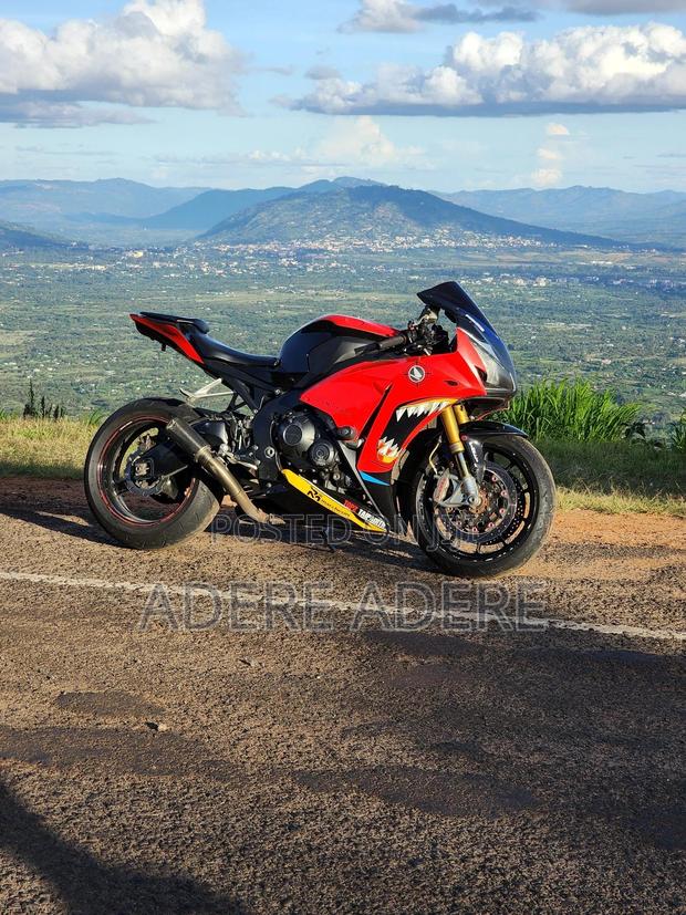 Honda CBR 2012 Red - main view