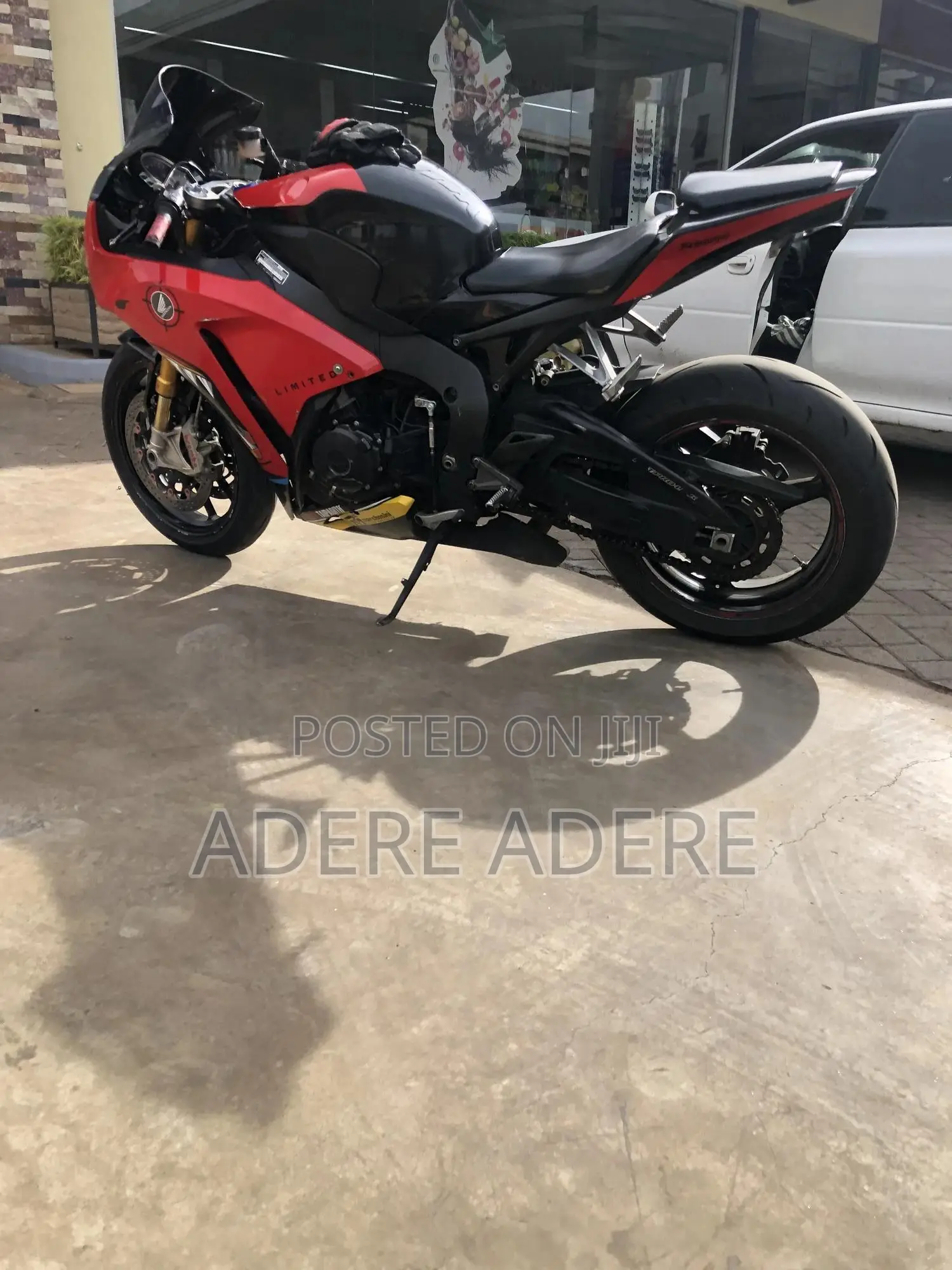 Honda CBR 2012 Red