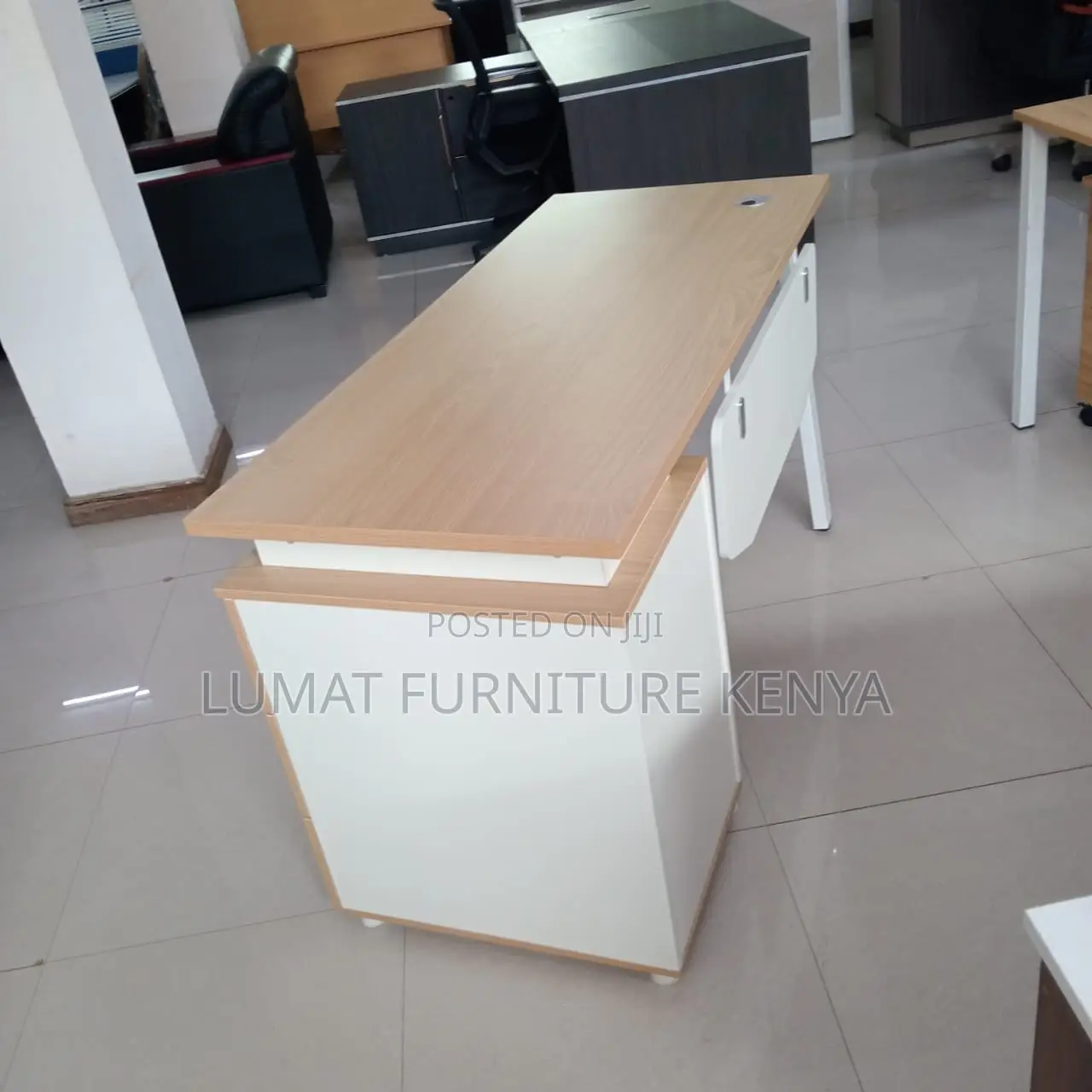 Premium 1.4m Desk With Side Drawers