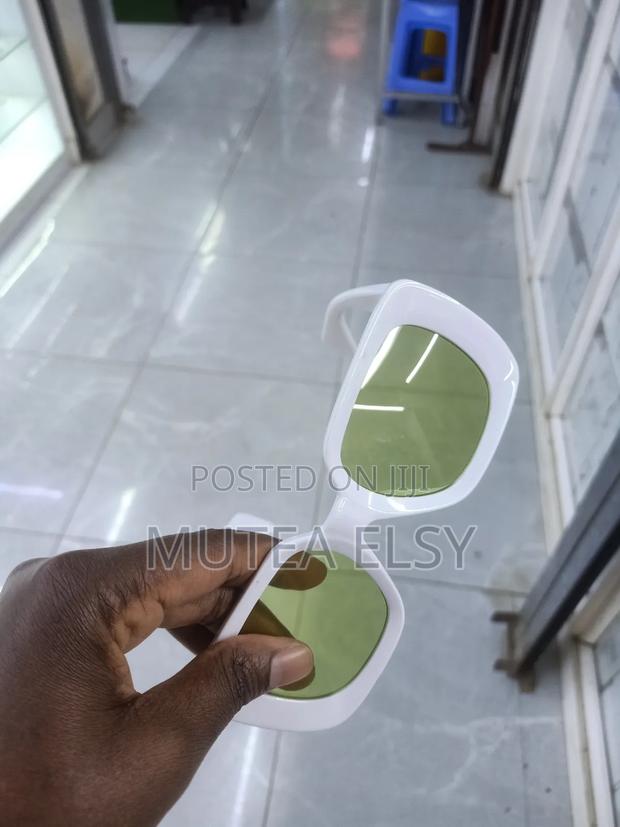 White,Nude Black Executive Shades/Sunglasses - thumbnail 7