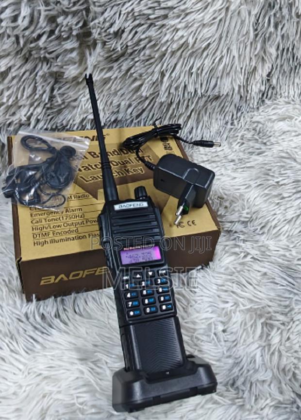 Baofeng. Uv-82 Dual Band Walkie Talkie With Strong Signal Reception