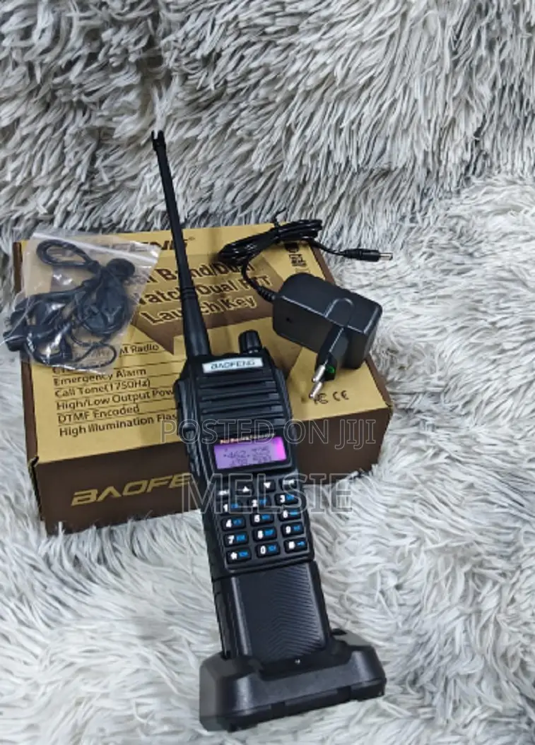 Baofeng. Uv-82 Dual Band Walkie Talkie With Strong Signal Reception