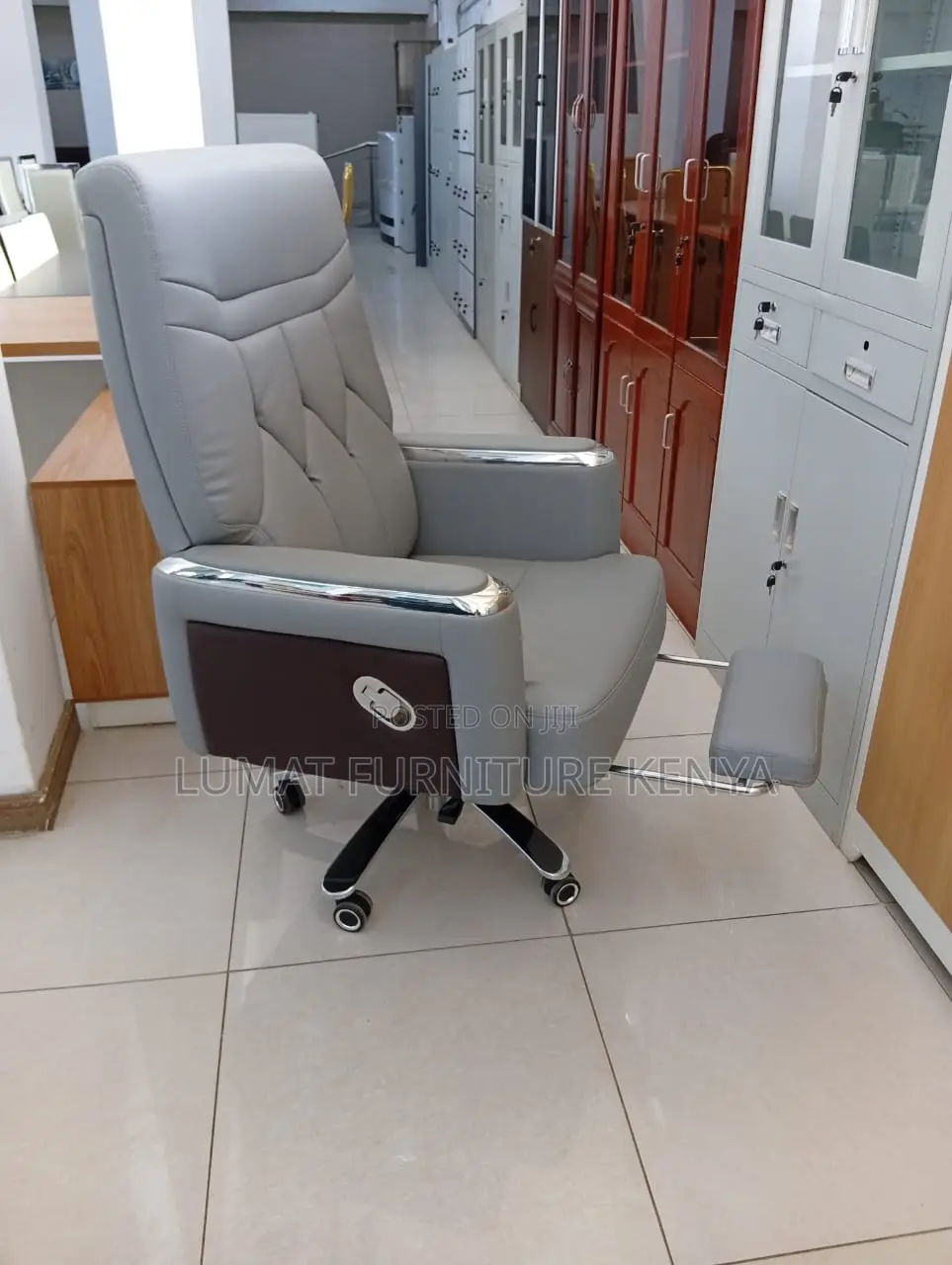 Executive Director Chair With Footrest