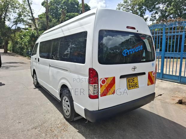 Toyota HiAce 2015 White - thumbnail 2
