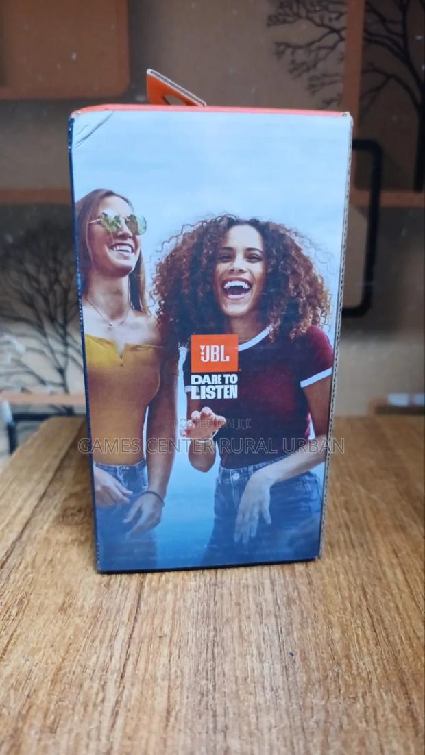 JBL Grip Wireless Bluetooth Speaker - thumbnail 2