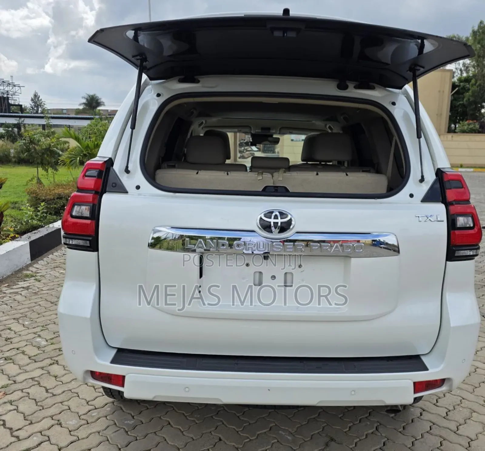 Toyota Land Cruiser Prado 2018 White