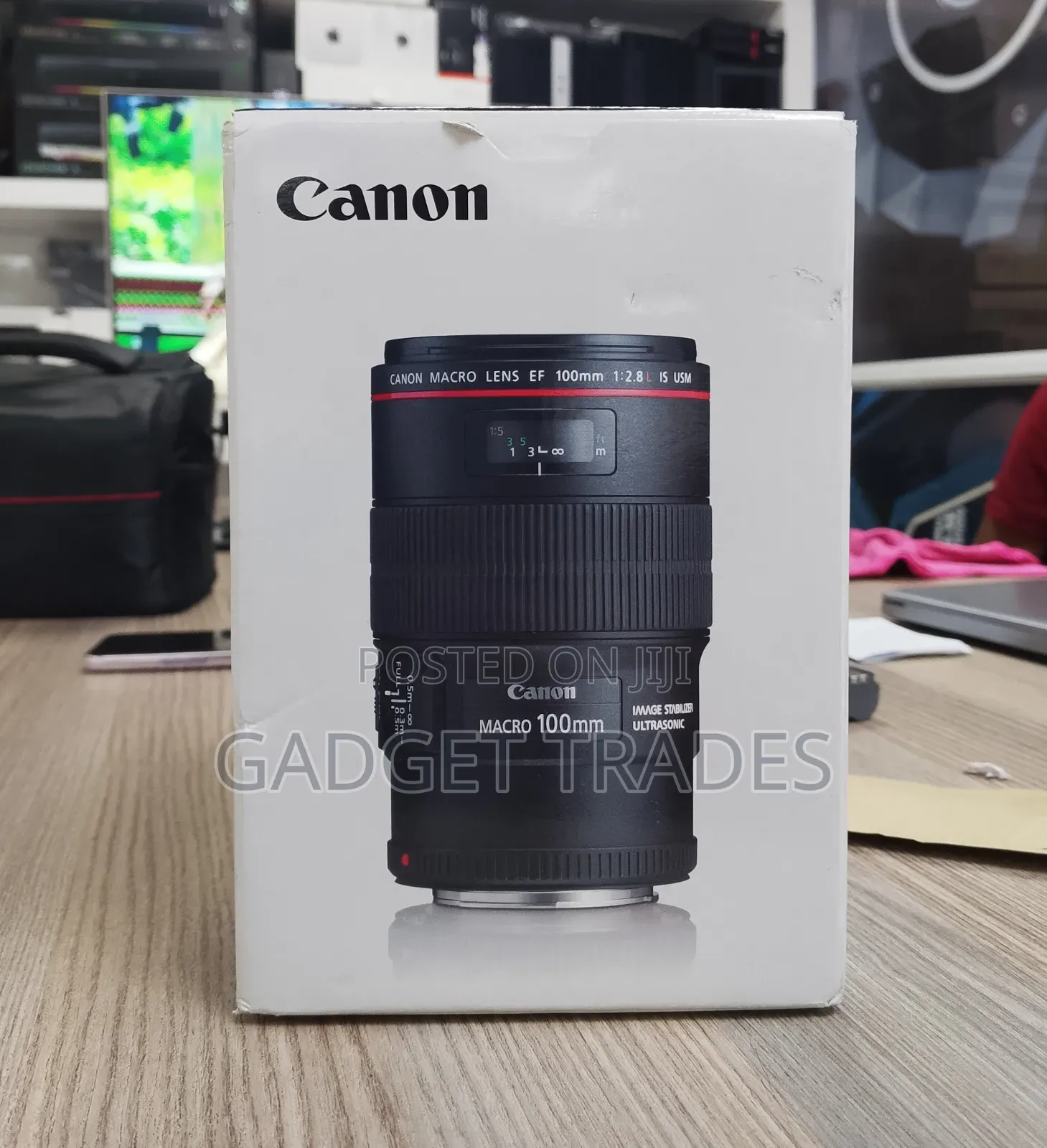 Canon Ef 100mm F/2.8l Macro Is Usm Lens