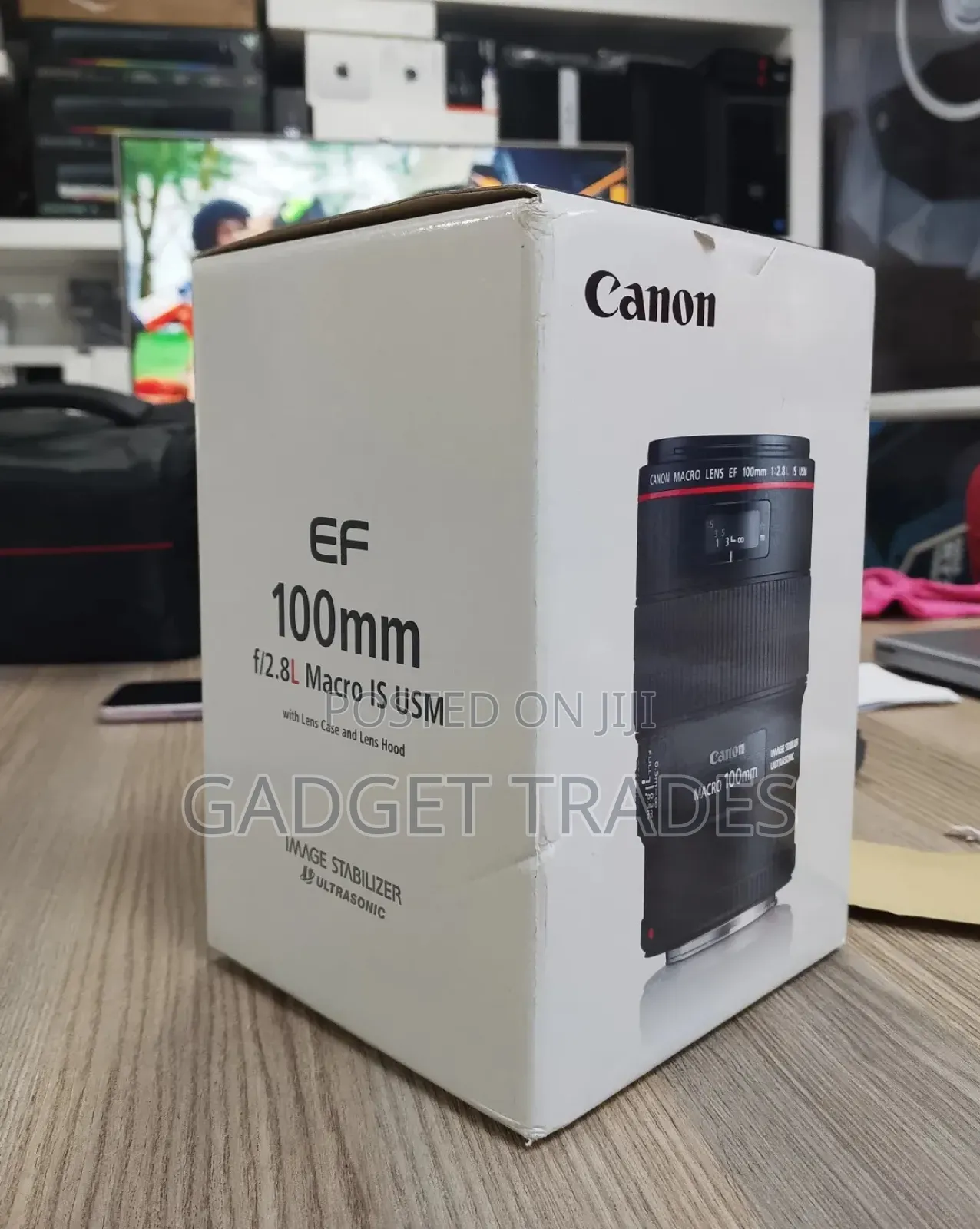 Canon Ef 100mm F/2.8l Macro Is Usm Lens