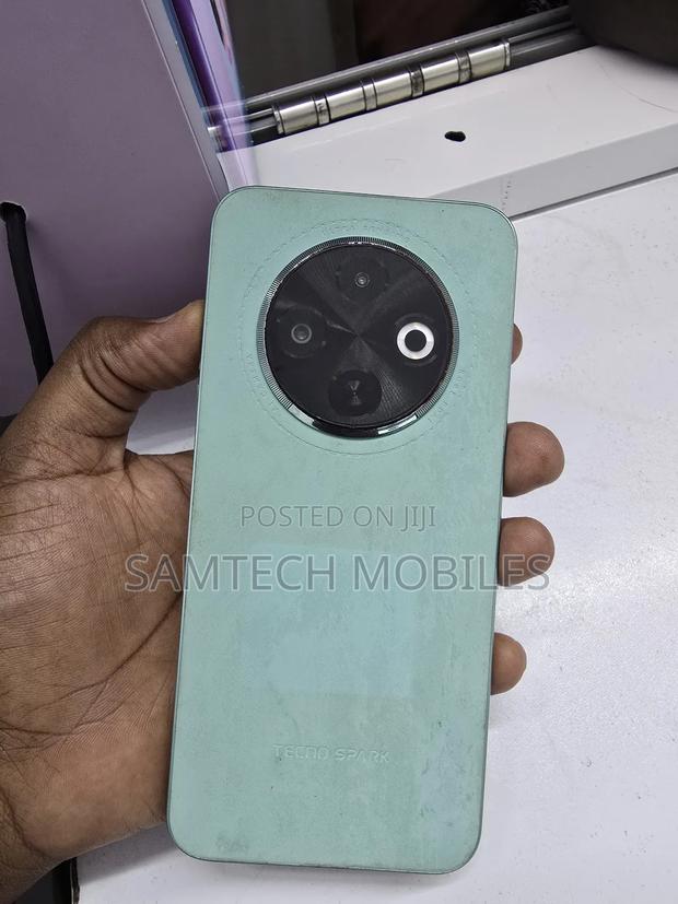 Tecno Spark 30C 128 GB Silver - thumbnail 3