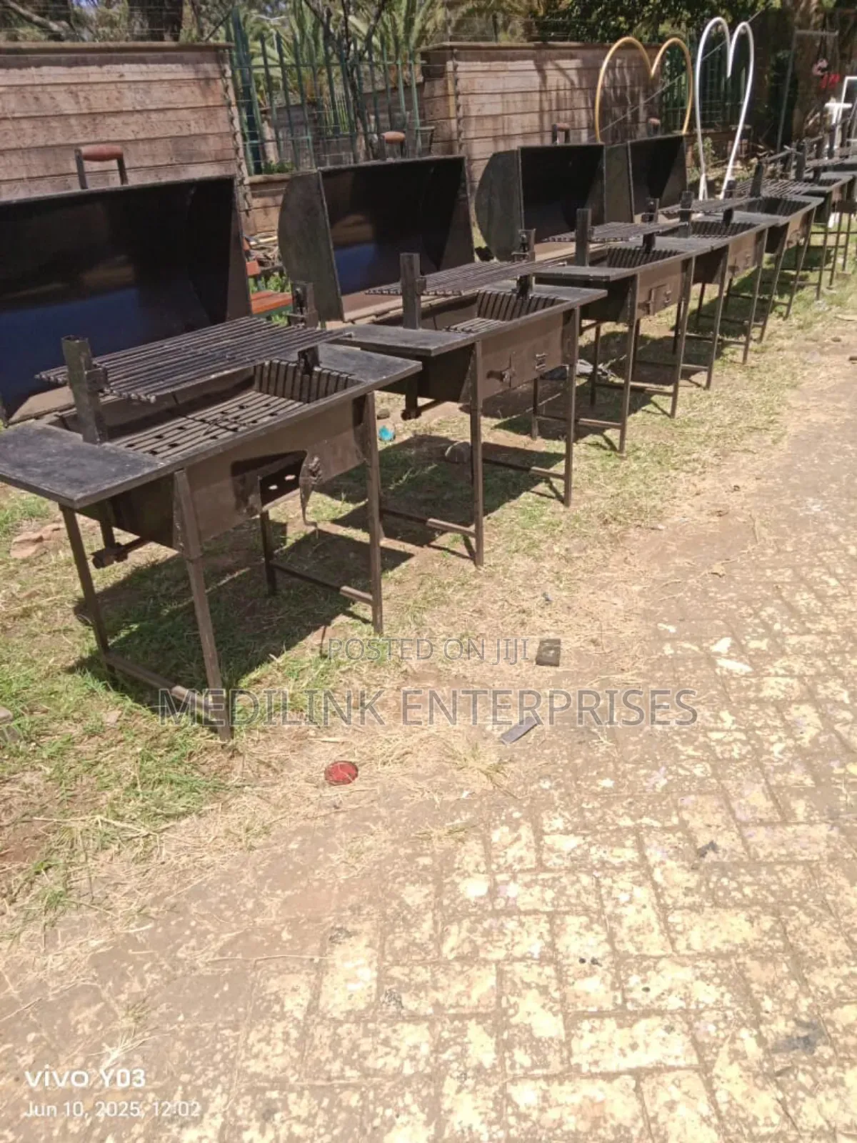 Metallic Home/Commercial Kitchen Barbecue Grills