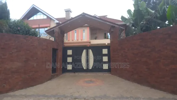 9bdrm Maisonette in Kerarapon Dr On 1/4 for sale