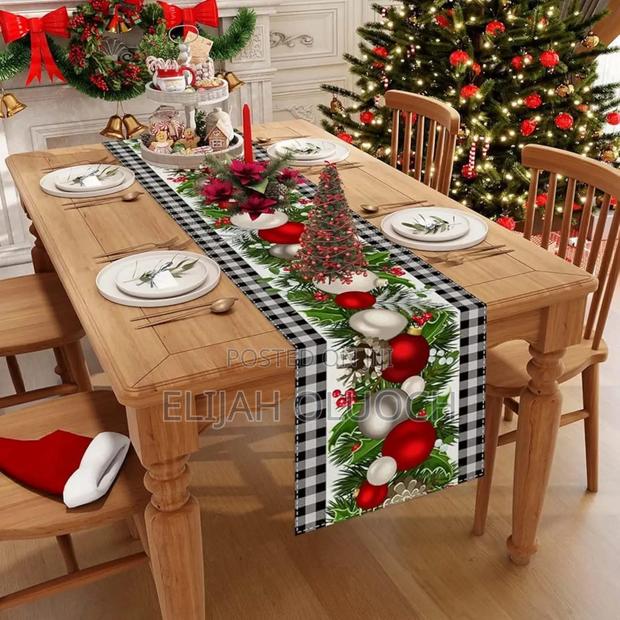 Christmas Themed Table Runner - thumbnail 3