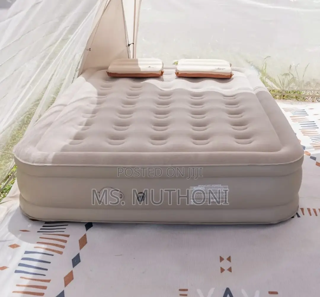 Inflatable Air Bed Mattress With A Built-in Pump 2 Pillows