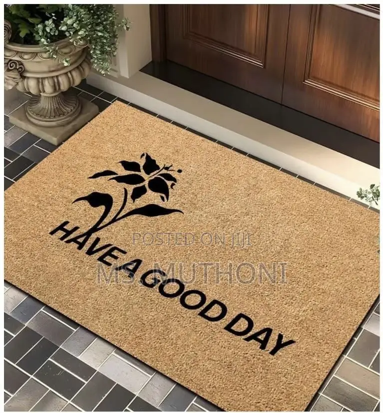 50*80cm Natural Color Doormat With a Non-Slip Rubber Backing.
