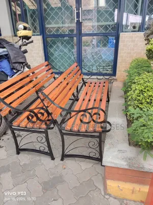 Stand Rest Outdoor Benches for Home and Outdoor