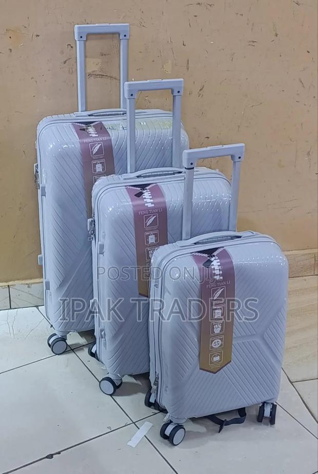 *3 in 1 Unbreakable Pp Suitcases 
*Size 4* - thumbnail 3