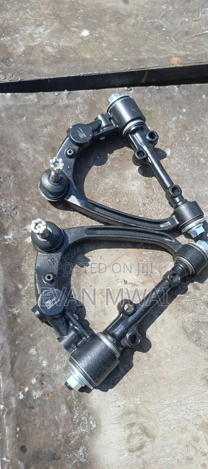 Lower and Upper Arm Matatu 7l Available