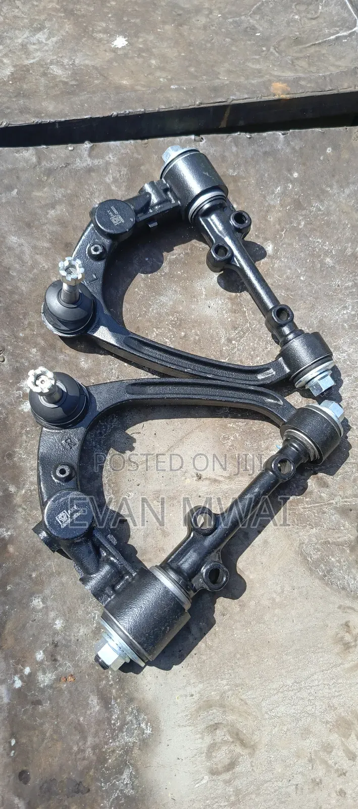 Lower and Upper Arm Matatu 7l Available