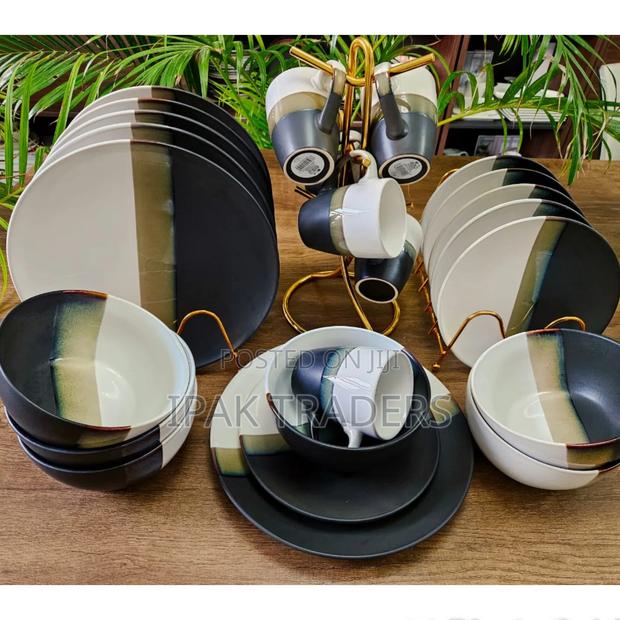 !! 24pc Unique Ceramic Dinner Set